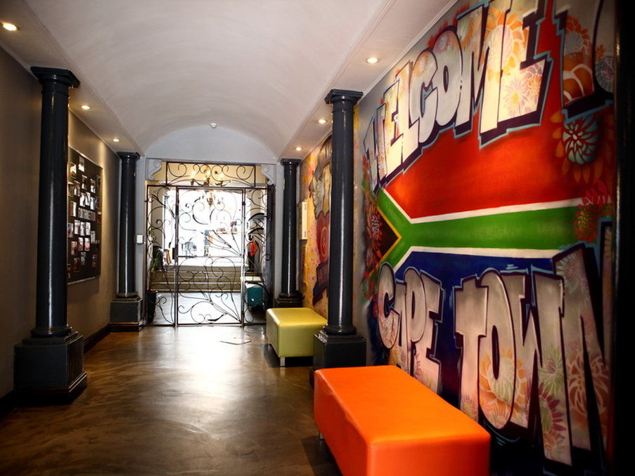 Never at Home Green Point Kaapstad Buitenkant foto The interior of the gallery