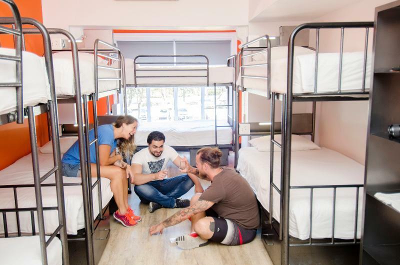 Never at Home Green Point Kaapstad Buitenkant foto Hostel in Madrid, Spain